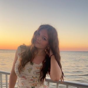 Meet your Posher, Caroline